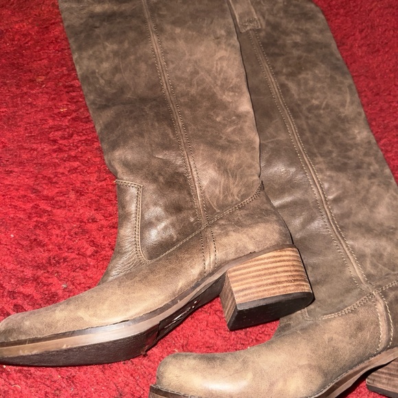 Lucky Brand Tan Knee high Boots - Picture 4 of 4